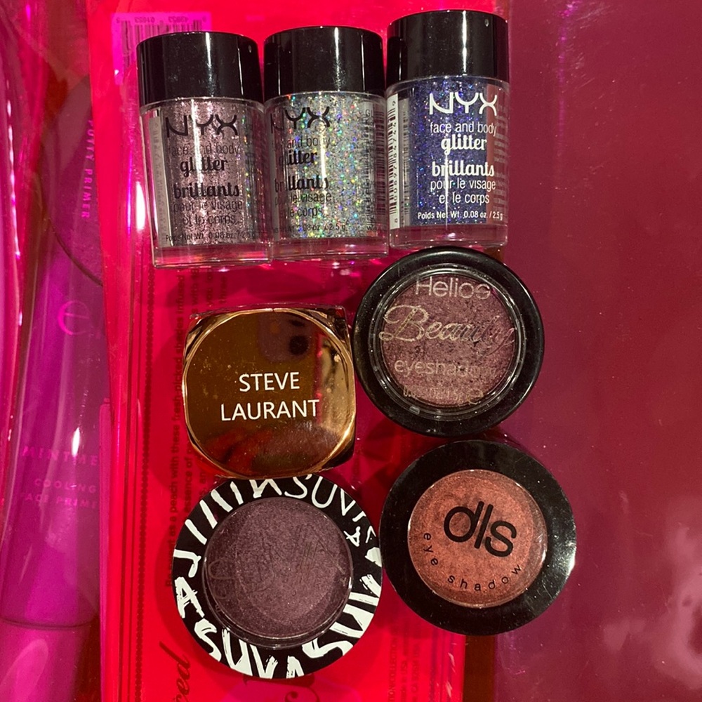 Make up bundle